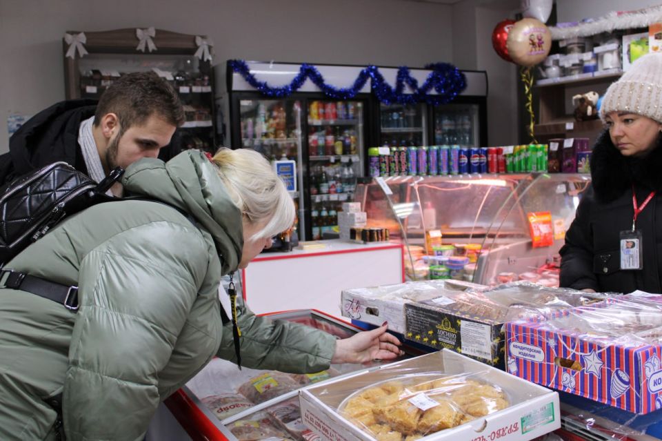 Иван Приходько: Активисты Народного контроля осуществили проверку ряда магазинов в Центрально-Городском районе Горловки Иван Приходько: Активисты Народного контроля осуществили проверку ряда магазинов в Центрально-Городском районе Горловки