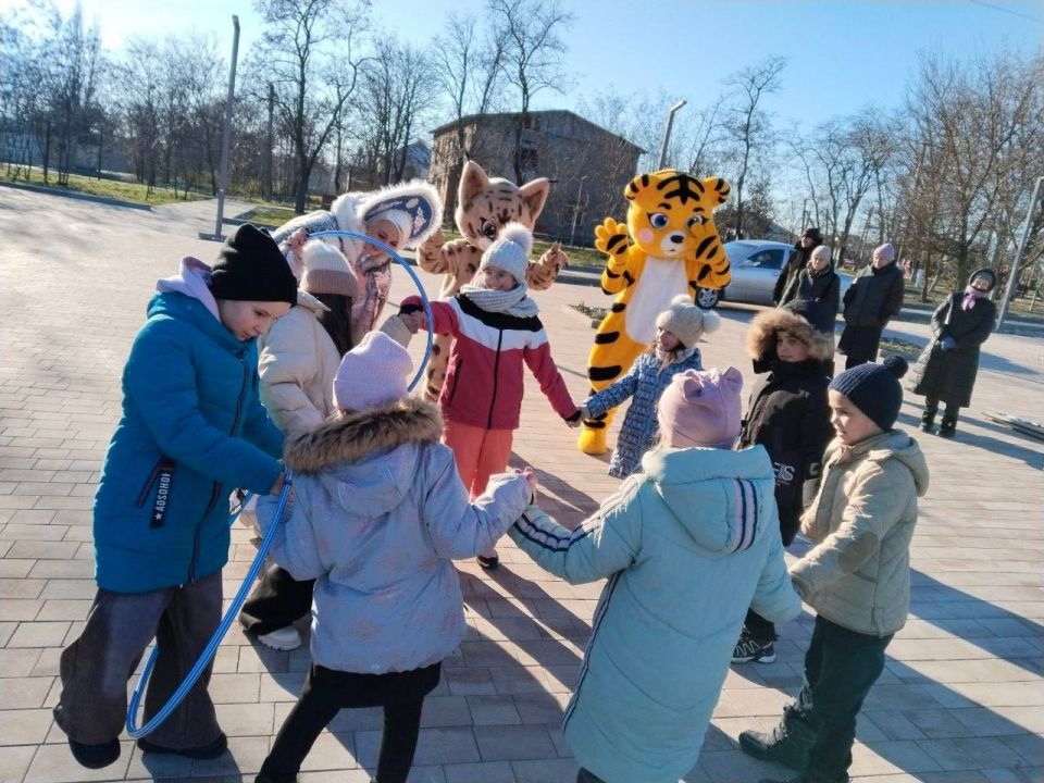 Автоклуб подарил новогоднюю сказку жителям села Ильичёвское Автоклуб подарил новогоднюю сказку жителям села Ильичёвское