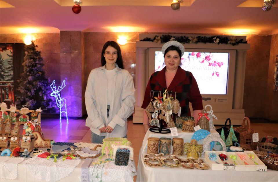 Игорь Мартынов: В культурно-досуговом центре им. 40-летия Победы состоялся праздничный новогодний концерт Игорь Мартынов: В культурно-досуговом центре им. 40-летия Победы состоялся праздничный новогодний концерт