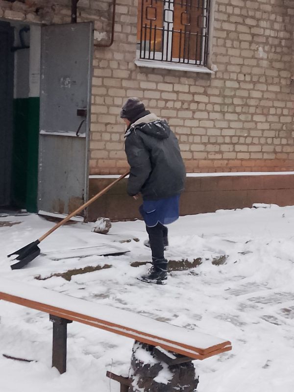 Роман Конев: В связи с выпадением большого количества мокрого снега, в Горловке начались активные работы по обеспечению безопасности дорожного движения Роман Конев: В связи с выпадением большого количества мокрого снега, в Горловке начались активные работы по обеспечению безопасности дорожного движения