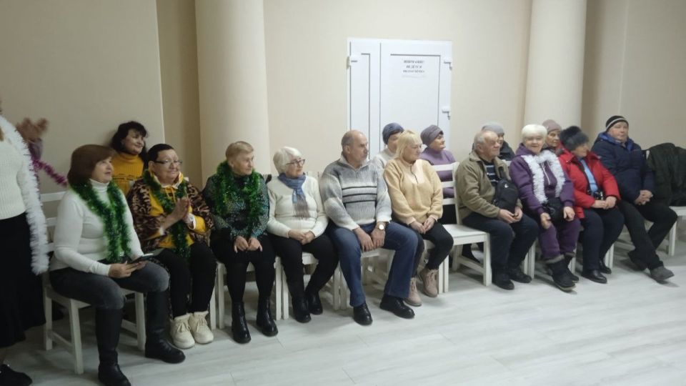 Тематический вечер отдыха для старшего поколения «Как молоды мы были» в фойе Углегорского центра культуры и досуга Тематический вечер отдыха для старшего поколения «Как молоды мы были» в фойе Углегорского центра культуры и досуга