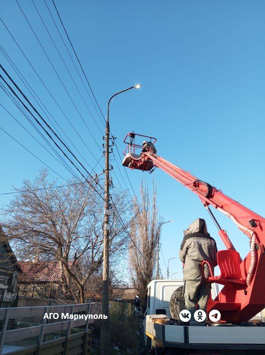 Энергетики отрегулировали работу наружного освещения в Приморском районе Мариуполя Энергетики отрегулировали работу наружного освещения в Приморском районе Мариуполя