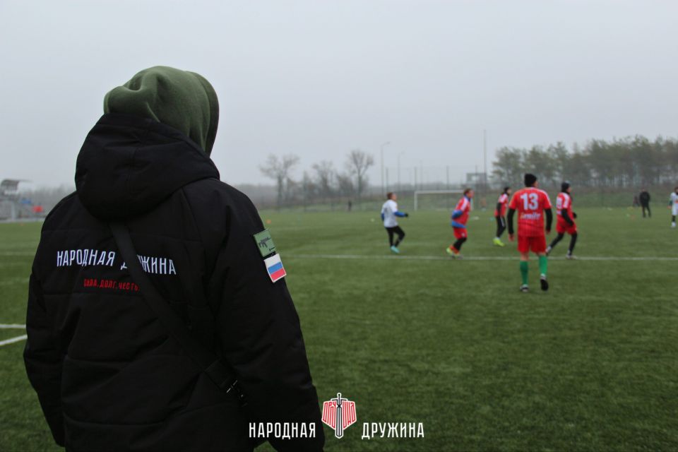 Футбольная битва. Мариупольский штаб Народной Дружины вновь вышел на футбольное поле, чтобы продемонстрировать спортивный дух и командную сплоченность! В упорной борьбе наша команда встретилась с достойным соперником –... Футбольная битва. Мариупольский штаб Народной Дружины вновь вышел на футбольное поле, чтобы продемонстрировать спортивный дух и командную сплоченность! В упорной борьбе наша команда встретилась с достойным соперником –...