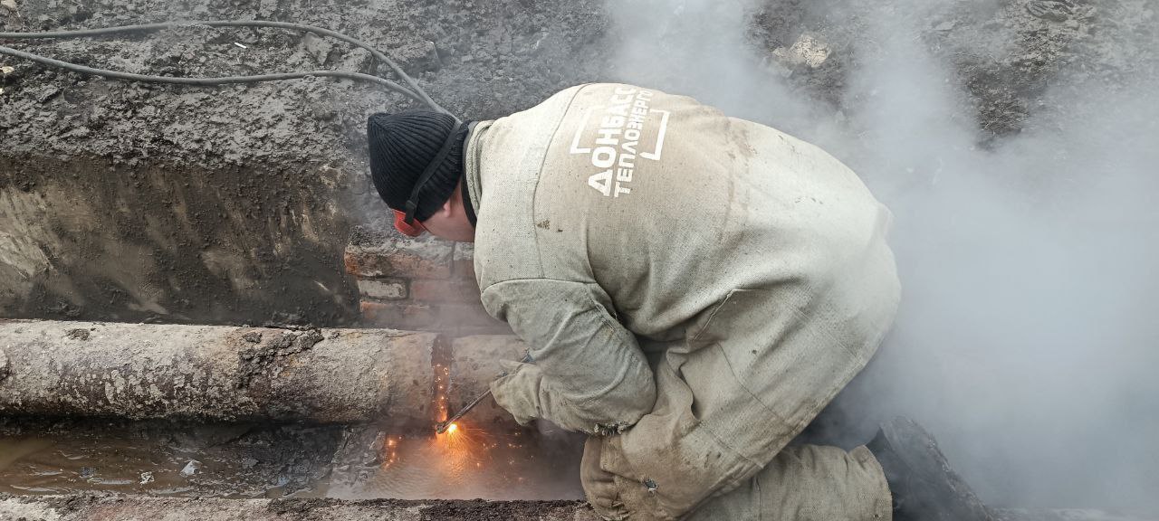 ОПЕРАТИВНОЕ УСТРАНЕНИЕ АВАРИИ: В ХАРЦЫЗСКЕ ВОССТАНОВИЛИ ТЕПЛО В СЕМИ ДОМАХ И ШКОЛЕ ОПЕРАТИВНОЕ УСТРАНЕНИЕ АВАРИИ: В ХАРЦЫЗСКЕ ВОССТАНОВИЛИ ТЕПЛО В СЕМИ ДОМАХ И ШКОЛЕ