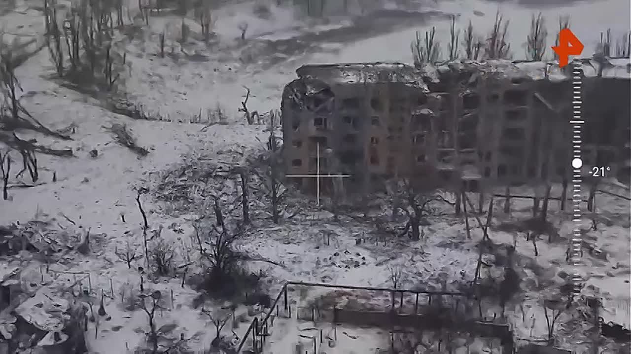 Кадры освобождения населенного пункта Димитров опубликовало Минобороны России