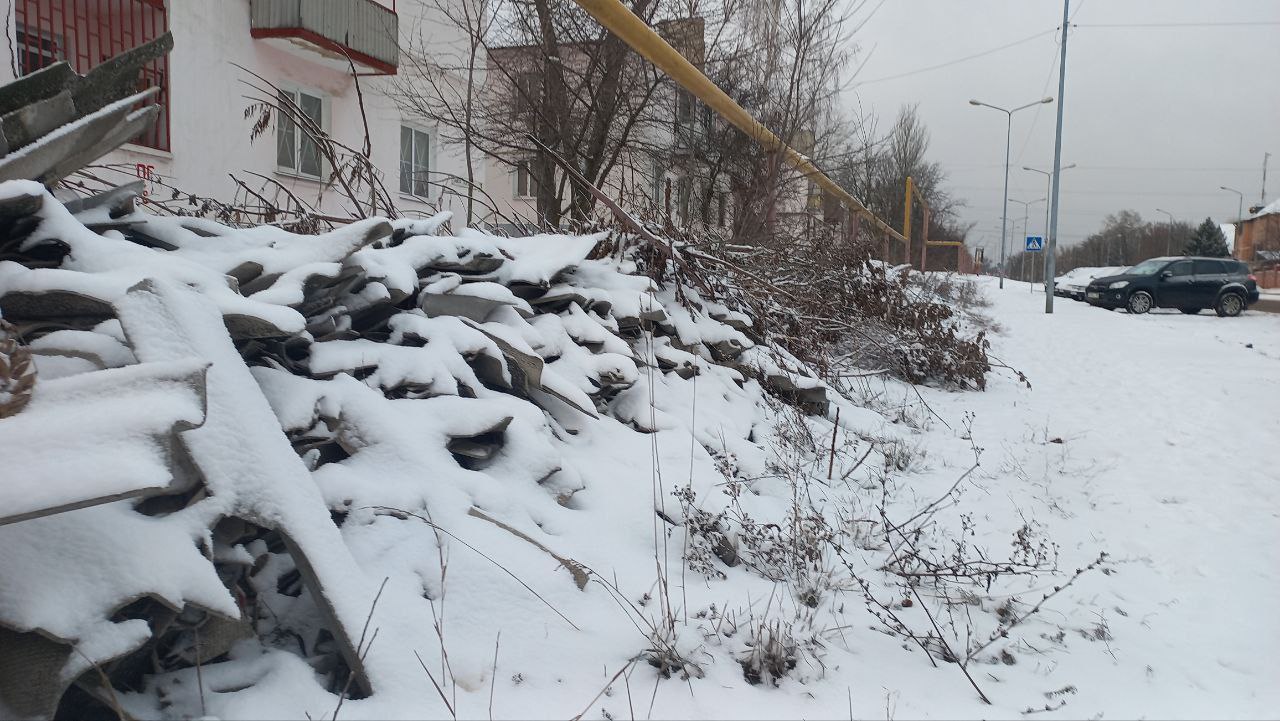 Валентин Левченко: В результате проведения еженедельных встреч руководством Управы и депутатами Донецкого городского совета с жителями района, были зафиксированы обращения по ликвидации несанкционированных стихийных свалок Валентин Левченко: В результате проведения еженедельных встреч руководством Управы и депутатами Донецкого городского совета с жителями района, были зафиксированы обращения по ликвидации несанкционированных стихийных свалок