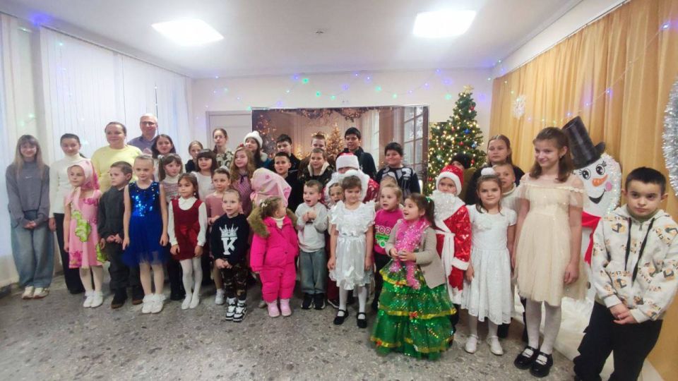 Сегодня, 27 декабря, в клубе села Бирюки была организованна развлекательная программа под названием «Новогодний серпантин» Сегодня, 27 декабря, в клубе села Бирюки была организованна развлекательная программа под названием «Новогодний серпантин»