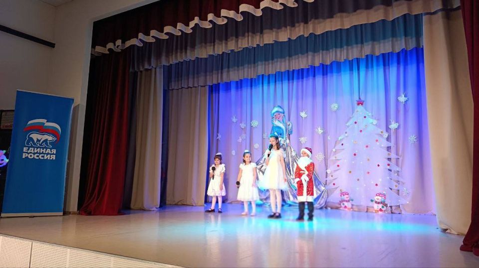 Сегодня, 27 декабря, в клубе села Бирюки была организованна развлекательная программа под названием «Новогодний серпантин» Сегодня, 27 декабря, в клубе села Бирюки была организованна развлекательная программа под названием «Новогодний серпантин»