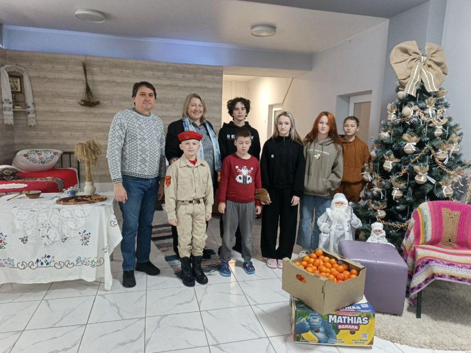 Витамины к новогодним праздникам для воспитанников детских центров Горловки! Витамины к новогодним праздникам для воспитанников детских центров Горловки!