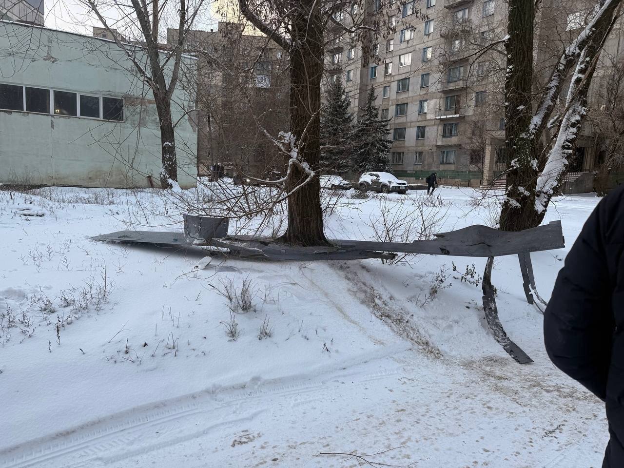 Обломки БПЛА упали в Калининском районе Донецка