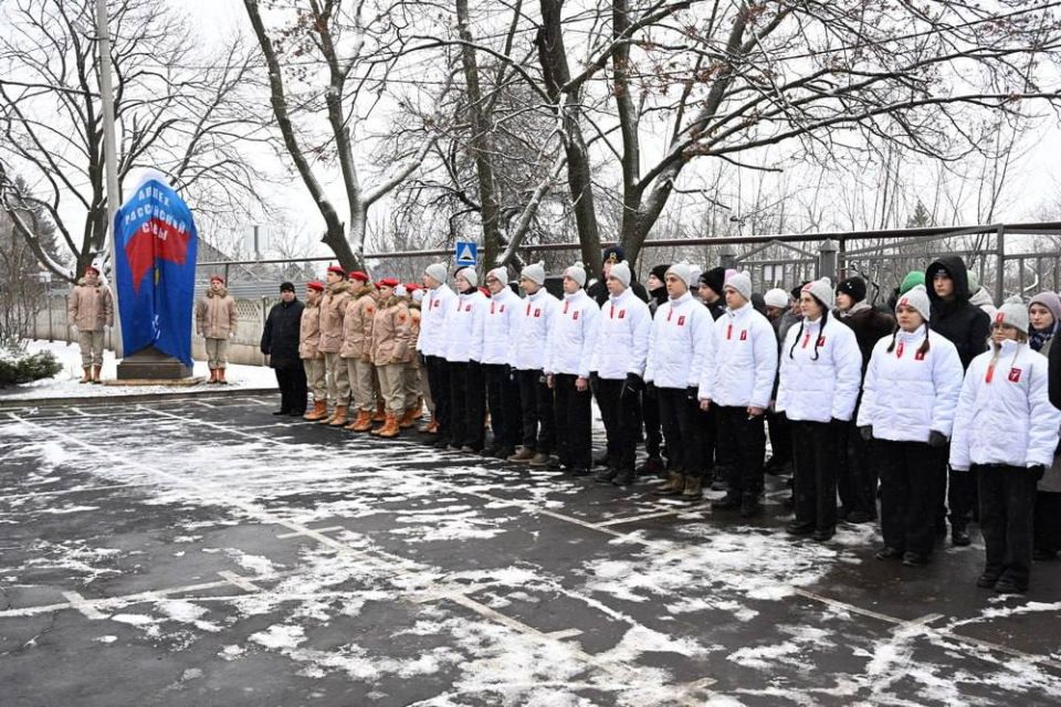Школе в Донецке присвоили имя дважды Героя России Михаила Гудкова Школе в Донецке присвоили имя дважды Героя России Михаила Гудкова