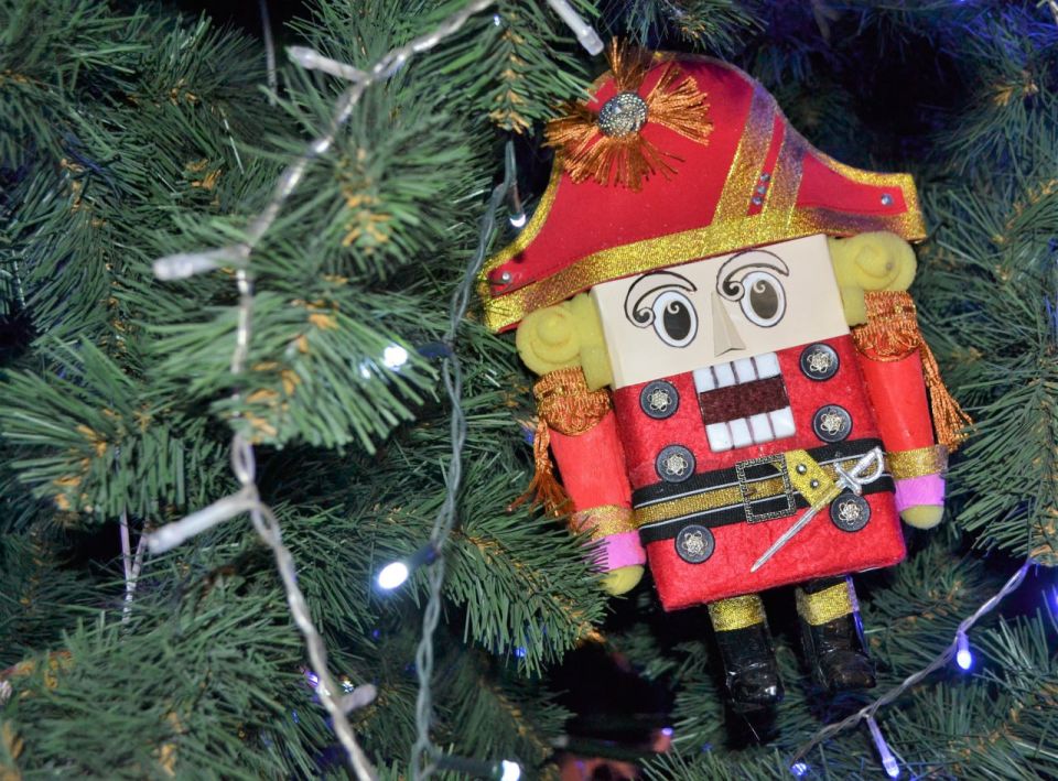 �� ����� I � �� ����� ����