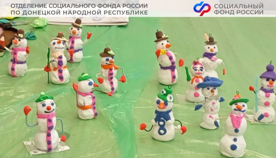 В волновахском ЦОСПе состоялся предновогодний мастер-класс по изготовлению игрушек В волновахском ЦОСПе состоялся предновогодний мастер-класс по изготовлению игрушек