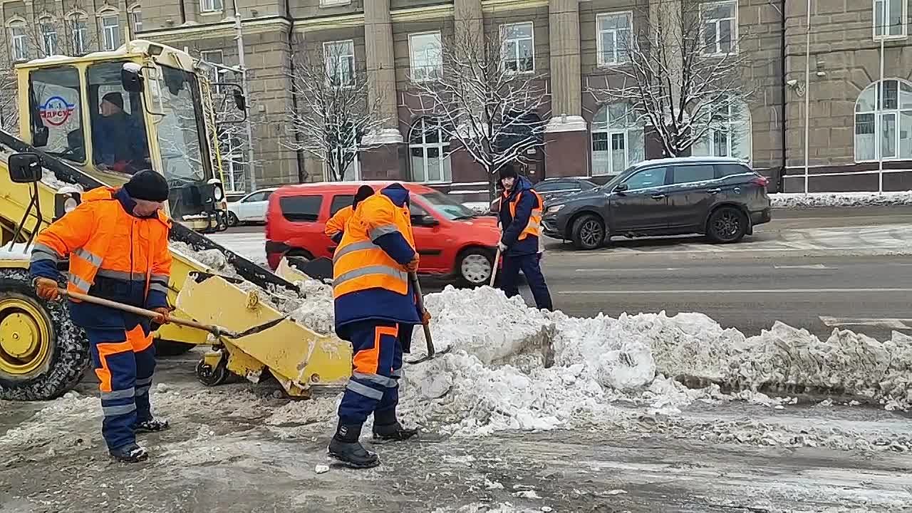Алексей Кулемзин: Муниципальное предприятие «Дорожно-ремонтно строительное управление» продолжает работы по ликвидации последствий непогоды