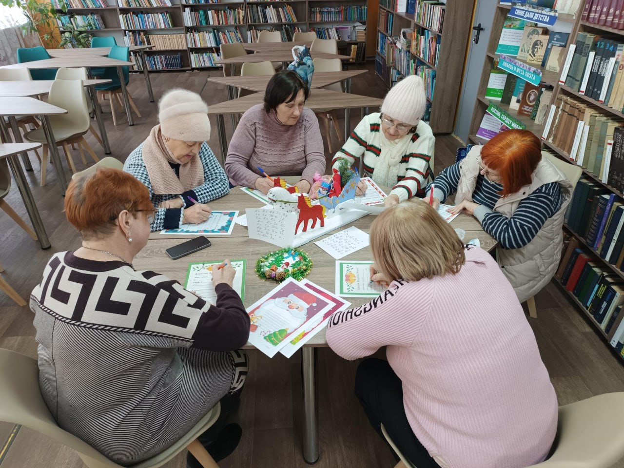 В Кировском прошла творческая мастерская «Наумовы грамоты. Каллиграфическое письмо» В Кировском прошла творческая мастерская «Наумовы грамоты. Каллиграфическое письмо»