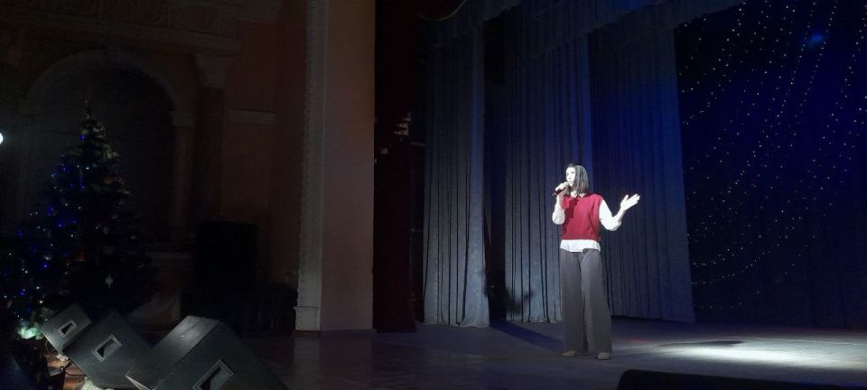 В Старобешевском округе прошел концерт «Новогодняя феерия» В Старобешевском округе прошел концерт «Новогодняя феерия»