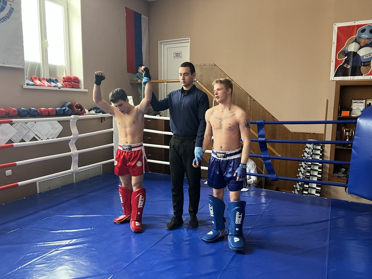 28.12.25 года прошло ежегодное личное первенство г. Енакиево по кикбоксингу среди юношей и девушек 2009-18 г.р. посвященное предстоящим новогодним праздникам 28.12.25 года прошло ежегодное личное первенство г. Енакиево по кикбоксингу среди юношей и девушек 2009-18 г.р. посвященное предстоящим новогодним праздникам