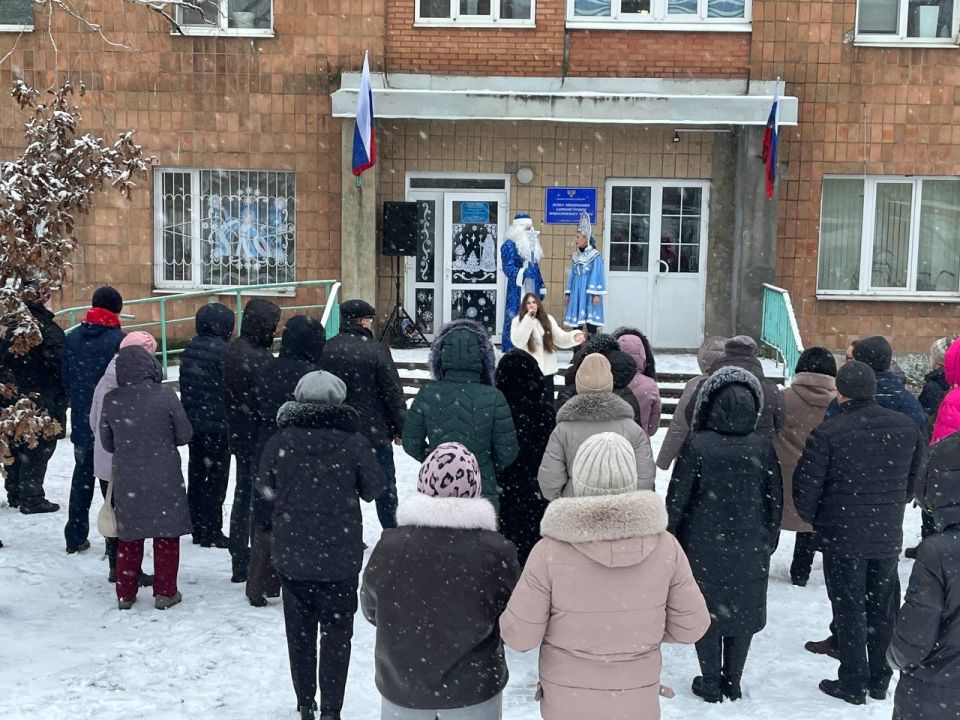 Василий Овчаров: Накануне самого чудесного и волшебного праздника Нового года в Новоазовске на одну благоустроенную территорию стало больше Василий Овчаров: Накануне самого чудесного и волшебного праздника Нового года в Новоазовске на одну благоустроенную территорию стало больше