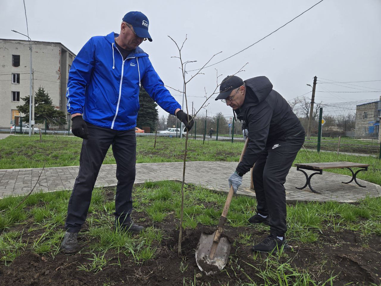 Подводя итоги нашей партийной работы в уходящем году, хочется отметить огромную работу, которую провели наши однопартийцы-единороссы Подводя итоги нашей партийной работы в уходящем году, хочется отметить огромную работу, которую провели наши однопартийцы-единороссы