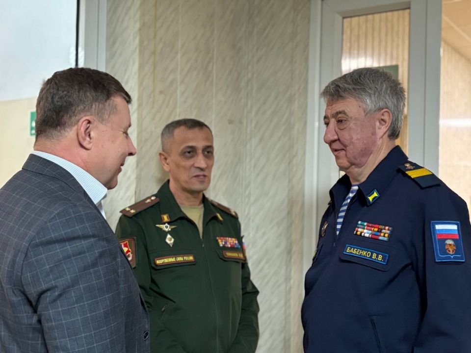 Сегодня вместе с Людмилой Валентиновной Бабушкиной, Председателем Законодательного Собрания Свердловской области, и Мелехиным Сергеем Владимировичем, депутатом Законодательного Собрания Свердловской области Сегодня вместе с Людмилой Валентиновной Бабушкиной, Председателем Законодательного Собрания Свердловской области, и Мелехиным Сергеем Владимировичем, депутатом Законодательного Собрания Свердловской области
