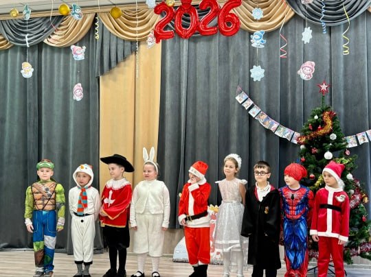 Новогодняя сказка в стенах Ялтинской школы №1 Новогодняя сказка в стенах Ялтинской школы №1