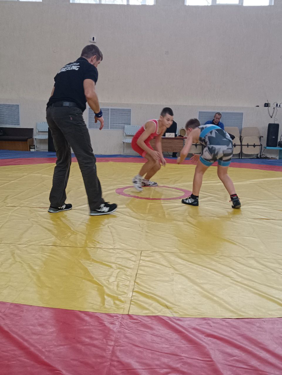 Школьники Ждановки показали достойные результаты в соревнованиях по вольной борьбе Школьники Ждановки показали достойные результаты в соревнованиях по вольной борьбе