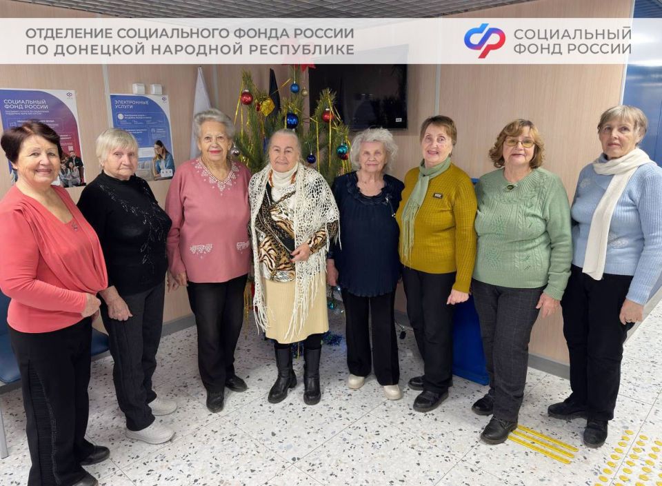 Предновогоднее чаепитие в Центре общения старшего поколения Мариуполя – добрая традиция Предновогоднее чаепитие в Центре общения старшего поколения Мариуполя – добрая традиция