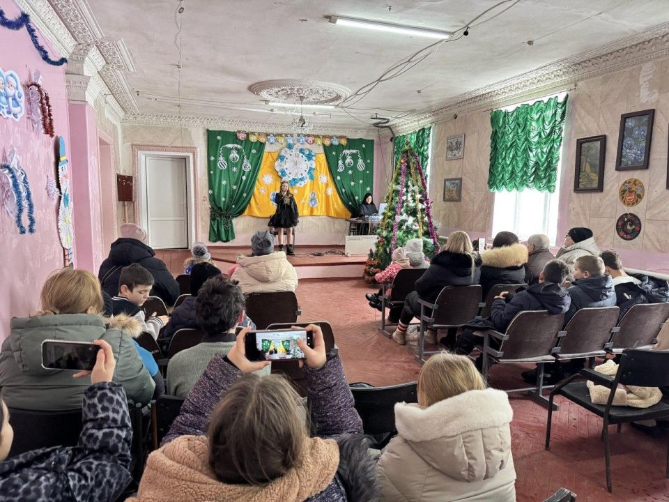 В Новозарьевском сельском центре культуры прошло мероприятие для детей В Новозарьевском сельском центре культуры прошло мероприятие для детей