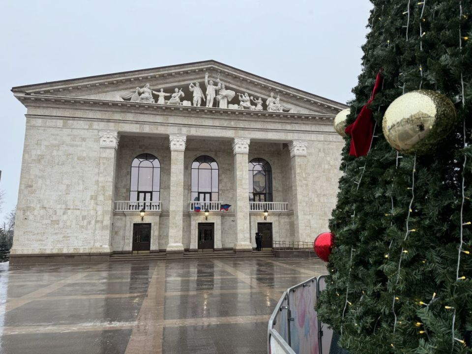 Глава ДНР Денис Пушилин рассказал об открытии русского драматического театра в Мариуполе Глава ДНР Денис Пушилин рассказал об открытии русского драматического театра в Мариуполе
