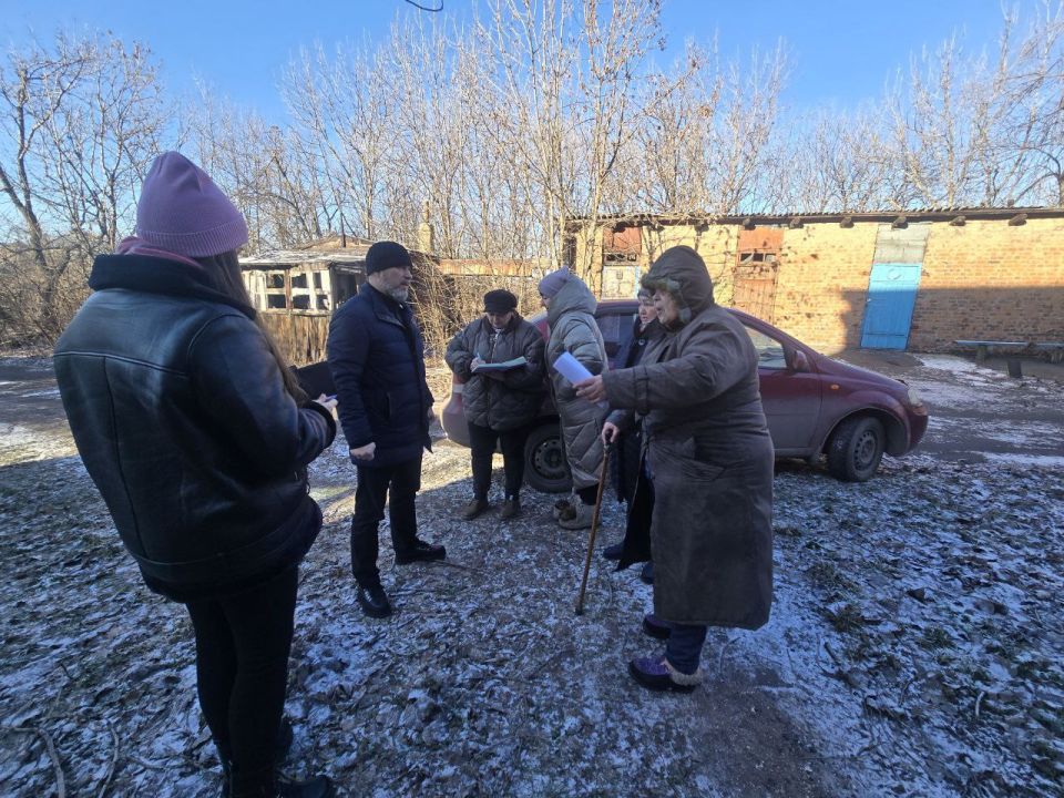 Сергей Желновач: В рамках плановой работы по взаимодействию с населением, 26 декабря провел выездную встречу с жильцами дома № 8 по улице Путевая Сергей Желновач: В рамках плановой работы по взаимодействию с населением, 26 декабря провел выездную встречу с жильцами дома № 8 по улице Путевая