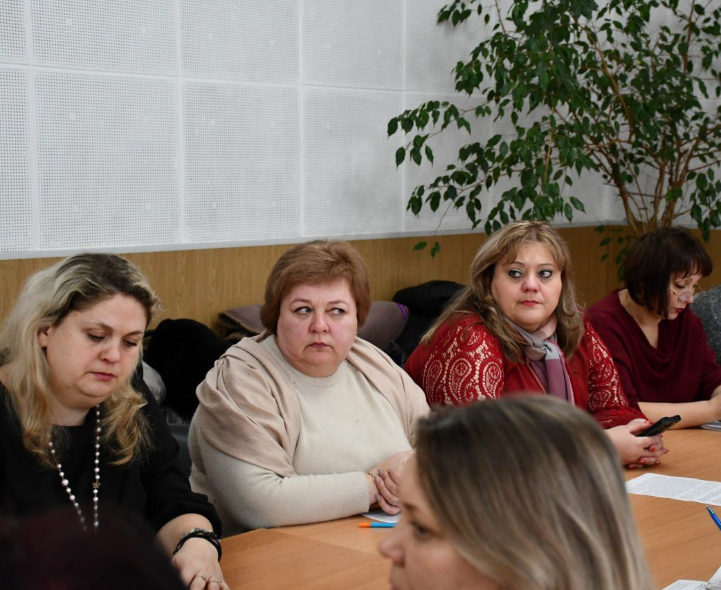 26 декабря – В преддверии Нового года первый заместитель главы администрации городского округа Дебальцево Максим Вельма и заместитель главы Оксана Козлова провели важное рабочее совещание с руководителями образовательных... 26 декабря – В преддверии Нового года первый заместитель главы администрации городского округа Дебальцево Максим Вельма и заместитель главы Оксана Козлова провели важное рабочее совещание с руководителями образовательных...