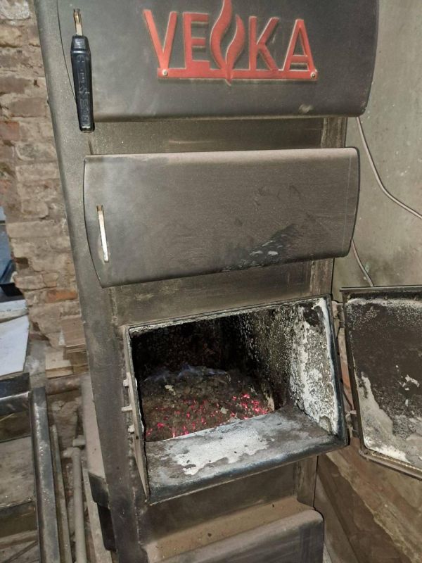 Свердловчане отправили гумпомощь в храм в Тельманово Свердловчане отправили гумпомощь в храм в Тельманово