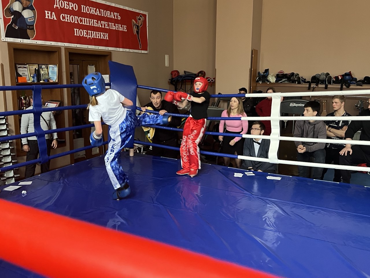 28.12.25 года прошло ежегодное личное первенство г. Енакиево по кикбоксингу среди юношей и девушек 2009-18 г.р. посвященное предстоящим новогодним праздникам 28.12.25 года прошло ежегодное личное первенство г. Енакиево по кикбоксингу среди юношей и девушек 2009-18 г.р. посвященное предстоящим новогодним праздникам