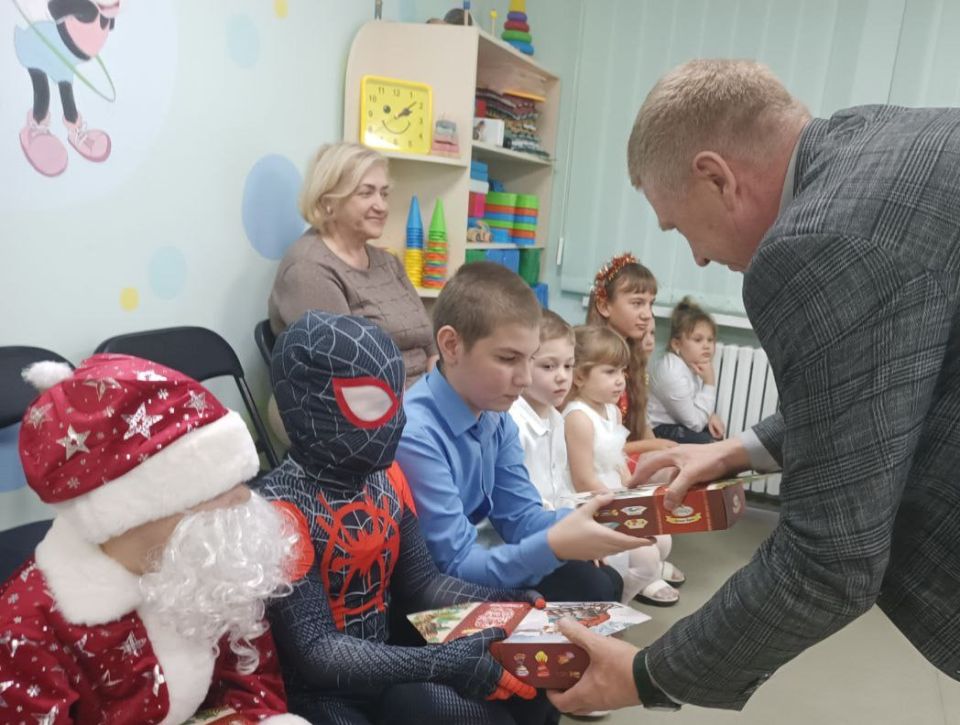 Сергей Юзвинкевич: Посетил праздничное мероприятие в Центре психолого-педагогической, медицинской и социальной помощи нашего округа Сергей Юзвинкевич: Посетил праздничное мероприятие в Центре психолого-педагогической, медицинской и социальной помощи нашего округа