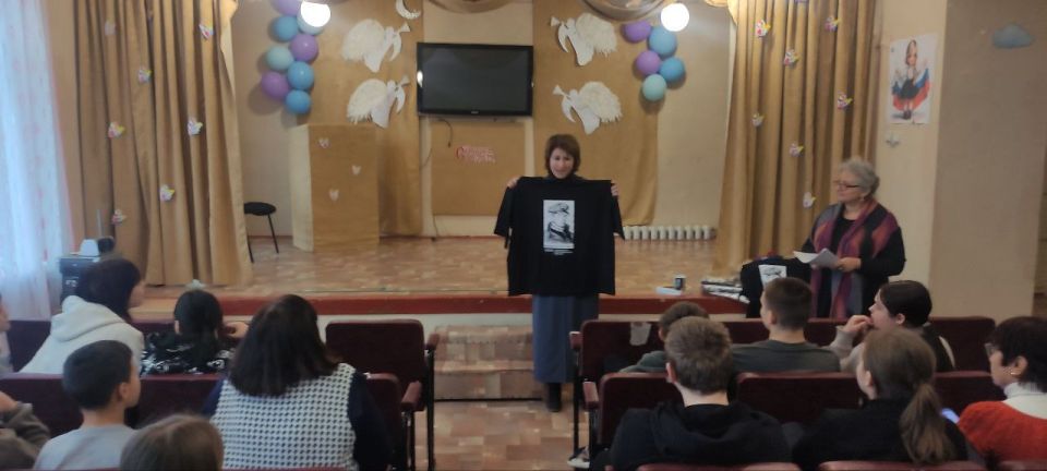 Александр Пеняев: ГОСТИ ЯСИНОВАТОЙ – СОТРУДНИКИ МУЗЕЯ им. В.И.ДАЛЯ (МОСКВА) Александр Пеняев: ГОСТИ ЯСИНОВАТОЙ – СОТРУДНИКИ МУЗЕЯ им. В.И.ДАЛЯ (МОСКВА)