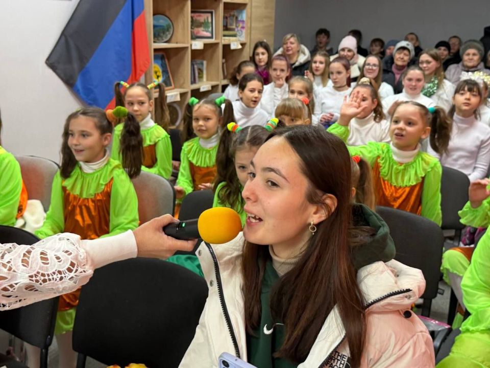 Юные гости молодёжного отдела Светлодарского городского Дворца культуры стали участниками настоящего "Новогоднего переполоха" Юные гости молодёжного отдела Светлодарского городского Дворца культуры стали участниками настоящего "Новогоднего переполоха"