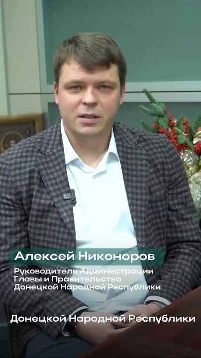 Хочется пожелать, чтобы предстоящий Новый год приносил только счастье, радость и успех!