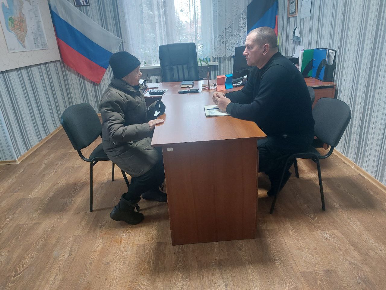 30 декабря 2025г., заместитель главы администрации городского округа Дебальцево Валерий Бессараб, провёл личный прием граждан в посёлке городского типа Мироновский 30 декабря 2025г., заместитель главы администрации городского округа Дебальцево Валерий Бессараб, провёл личный прием граждан в посёлке городского типа Мироновский