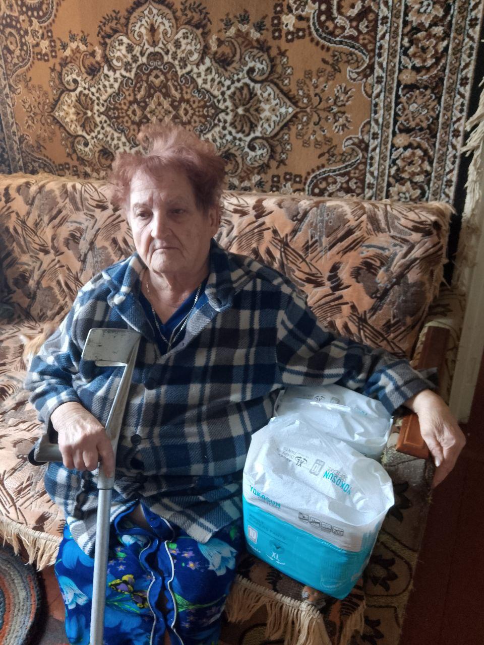 Одинокие пенсионеры Златоустовки и Хлебодаровки получили гуманитарную помощь из Лабытнанги Одинокие пенсионеры Златоустовки и Хлебодаровки получили гуманитарную помощь из Лабытнанги