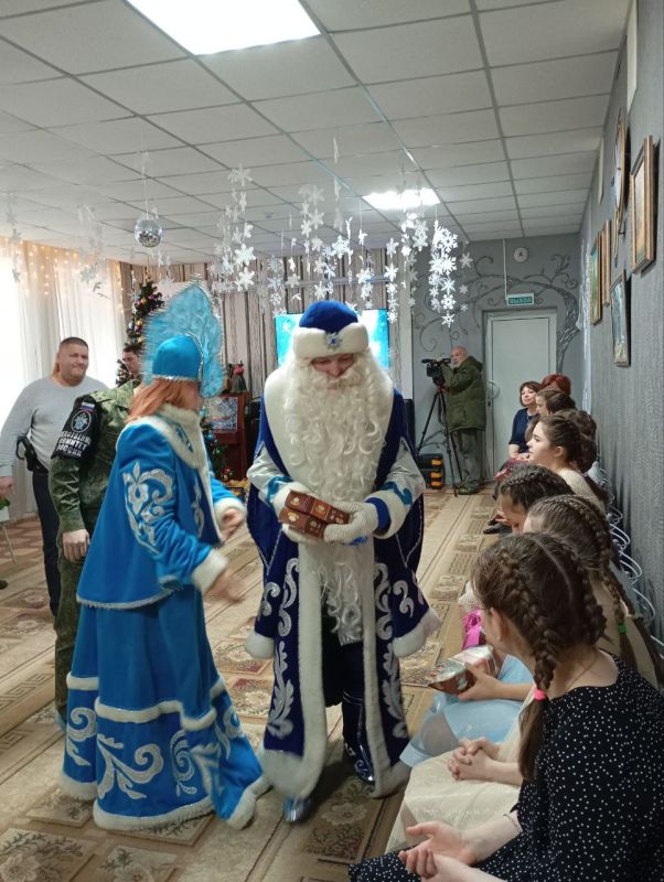 Новый год в Харцызске: праздник для детей в Социально-реабилитационном центре Новый год в Харцызске: праздник для детей в Социально-реабилитационном центре