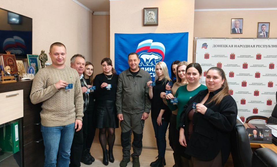 Константин Зинченко: Уважаемые коллеги, однопартийцы, дорогие жители! Константин Зинченко: Уважаемые коллеги, однопартийцы, дорогие жители!