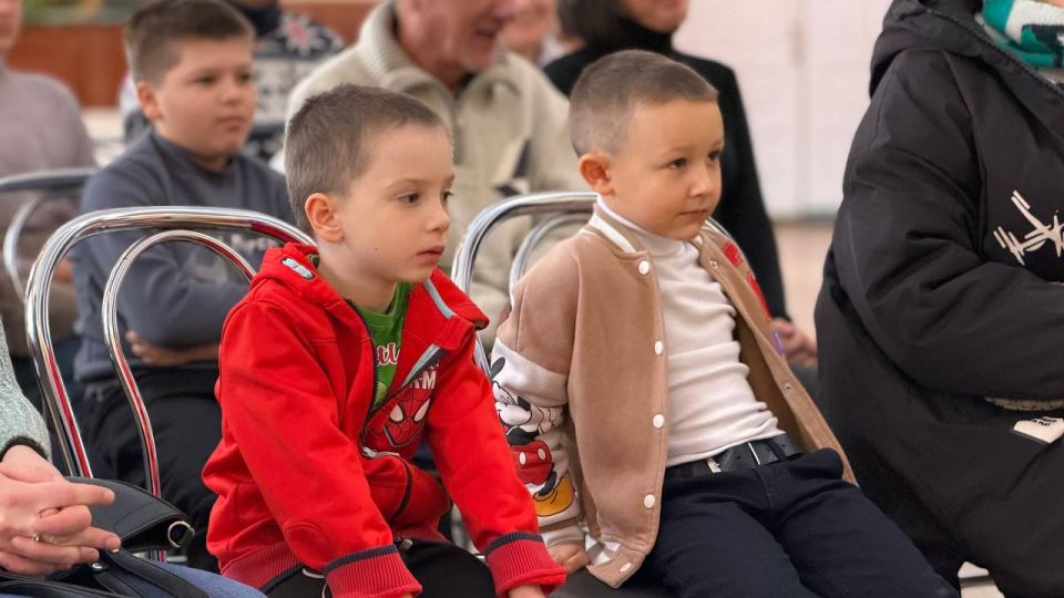 Александр Пеняев: В преддверии самых волшебных праздников Ясиноватское общество инвалидов при содействии администрации Ясиноватского муниципального округа и местного отделения партии «Единая Россия» организовало... Александр Пеняев: В преддверии самых волшебных праздников Ясиноватское общество инвалидов при содействии администрации Ясиноватского муниципального округа и местного отделения партии «Единая Россия» организовало...