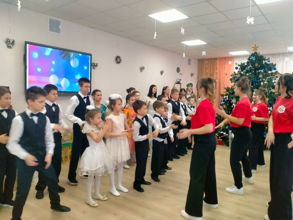 «Зимняя сказка» в реабилитационном центре Шахтерска «Зимняя сказка» в реабилитационном центре Шахтерска