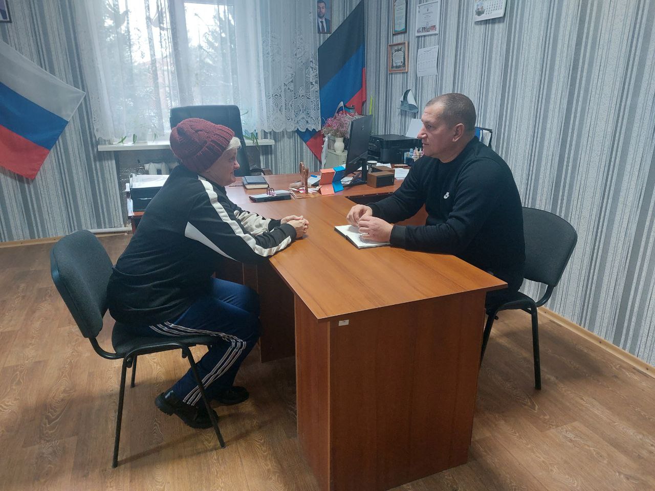 30 декабря 2025г., заместитель главы администрации городского округа Дебальцево Валерий Бессараб, провёл личный прием граждан в посёлке городского типа Мироновский 30 декабря 2025г., заместитель главы администрации городского округа Дебальцево Валерий Бессараб, провёл личный прием граждан в посёлке городского типа Мироновский