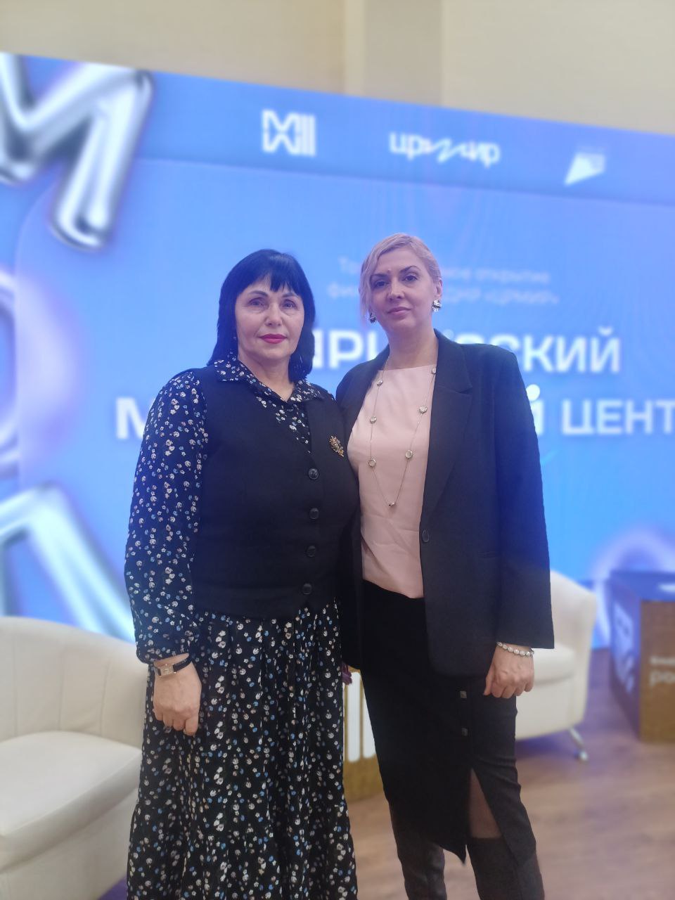 Администрации городского округа Дебальцево были вручены три Благодарности от Министерства молодежной политики Донецкой Народной Республики за эффективную и результативную работу по различным направлениям реализации...