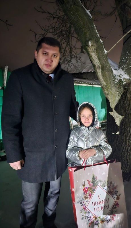 Депутаты продолжают дарить новогоднюю сказку детям Республики Депутаты продолжают дарить новогоднюю сказку детям Республики