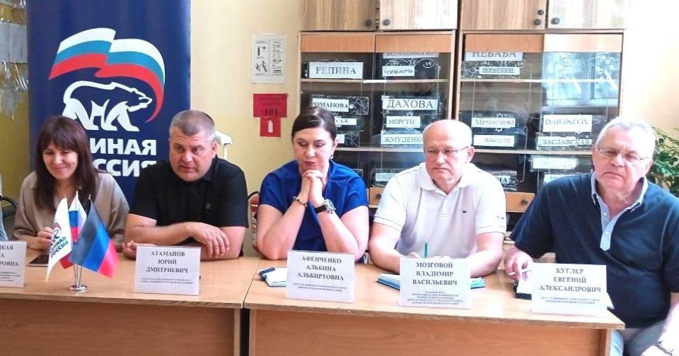 Юрий Атаманов: Год 2025 подходит к концу, и я, как член партии «Единая Россия», считаю своим долгом подвести итоги проделанной работы и поделиться ею с вами Юрий Атаманов: Год 2025 подходит к концу, и я, как член партии «Единая Россия», считаю своим долгом подвести итоги проделанной работы и поделиться ею с вами