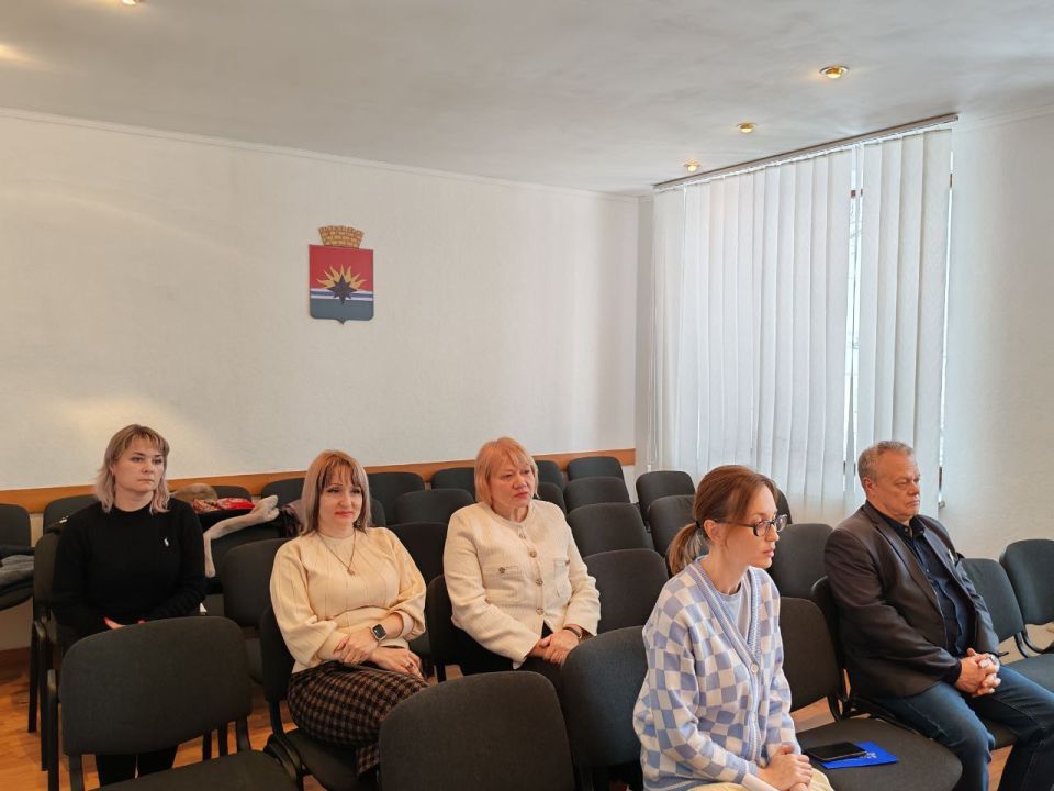 30 декабря состоялось внеочередное заседание Торезского городского совета Донецкой Народной Республики 30 декабря состоялось внеочередное заседание Торезского городского совета Донецкой Народной Республики