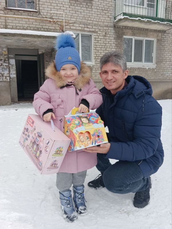 Под Новый год каждый из нас надеется на чудо и особенно дети, которые нуждаются в нем в силу обстоятельств больше других Под Новый год каждый из нас надеется на чудо и особенно дети, которые нуждаются в нем в силу обстоятельств больше других