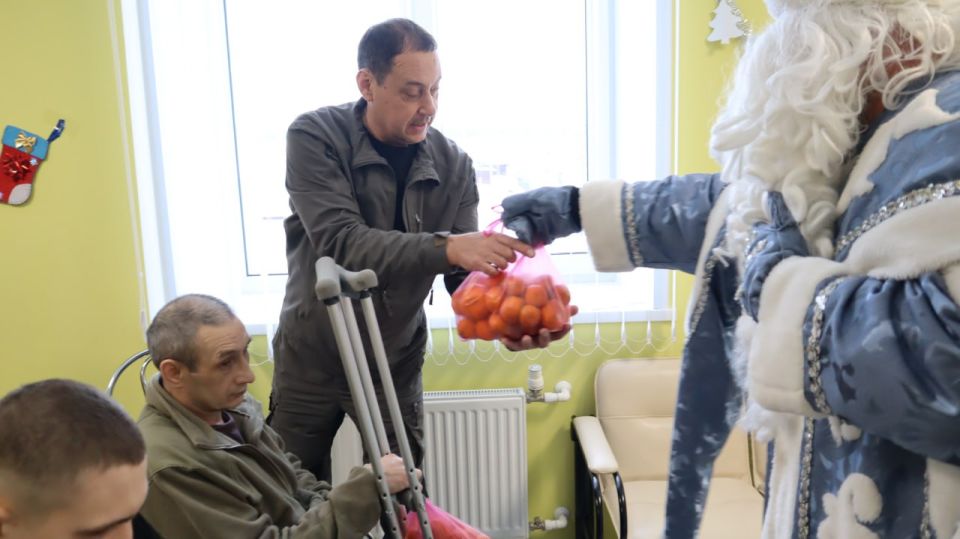 Константин Зинченко: В преддверии Нового года особенно важно чувствовать поддержку и заботу Константин Зинченко: В преддверии Нового года особенно важно чувствовать поддержку и заботу
